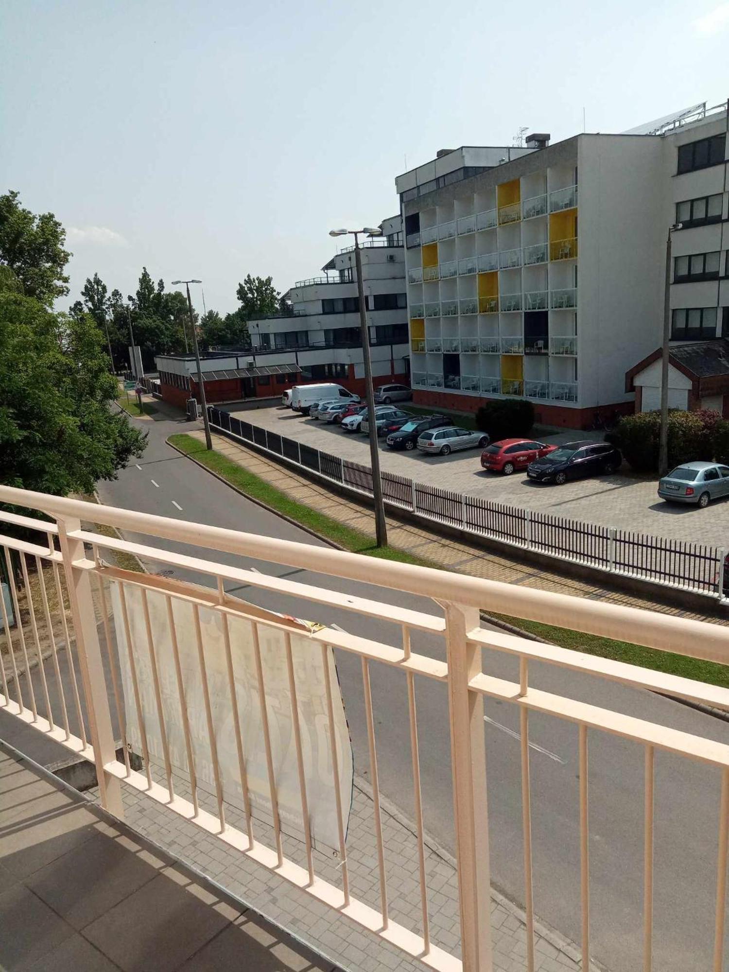 Oazis Wellness Apartman2 Хайдусобосло Экстерьер фото