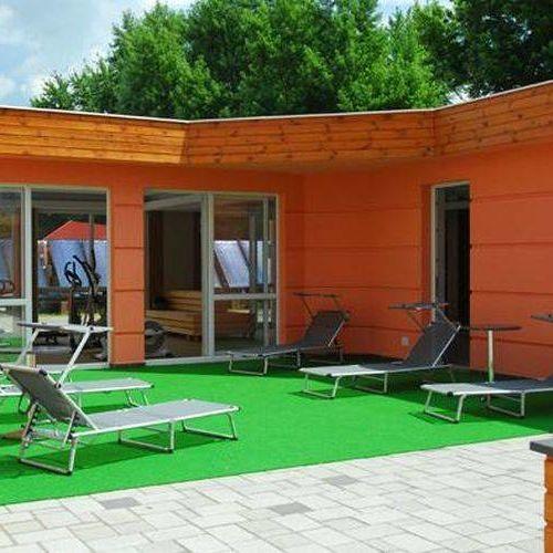 Oazis Wellness Apartman2 Хайдусобосло Экстерьер фото